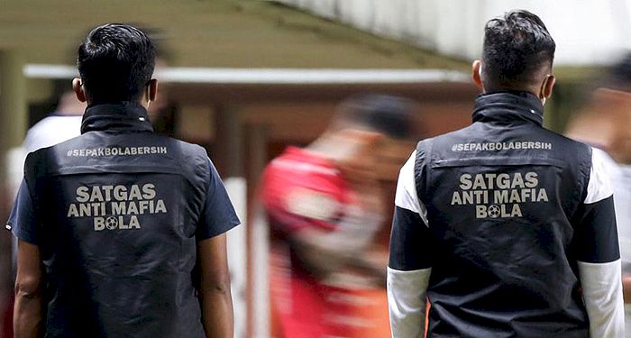 Ketua PSSI Ungkap Sosok Pria Berompi 'Satgas Antimafia Bola' di Pinggir Lapangan